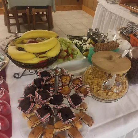 Aura Am Schloss Hotel *